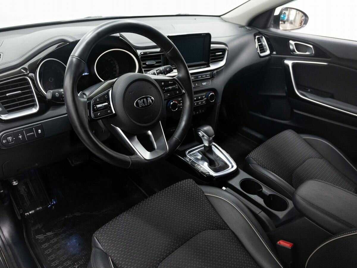 Купить Kia Ceed с пробегом. Фото: #7