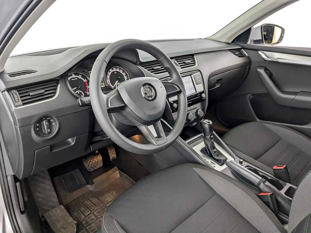 Купить Skoda Octavia с пробегом. Фото: #15