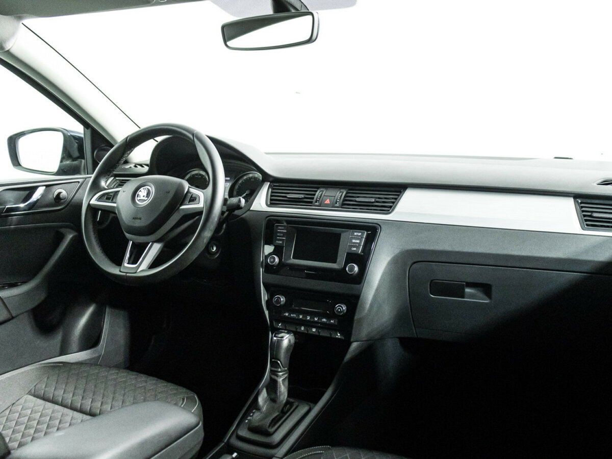 Купить Skoda Rapid с пробегом. Фото: #8