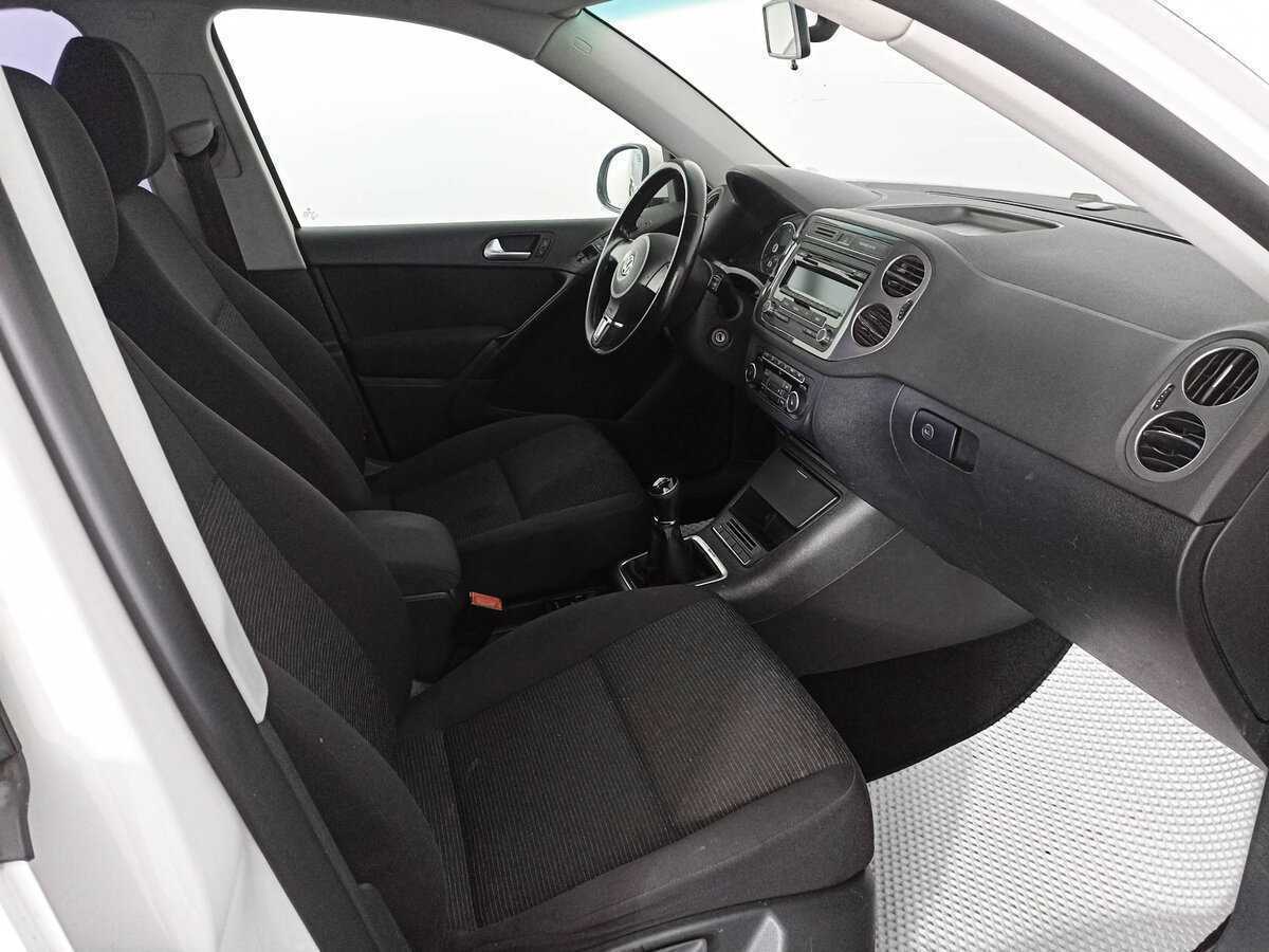 Купить Volkswagen Tiguan с пробегом. Фото: #10