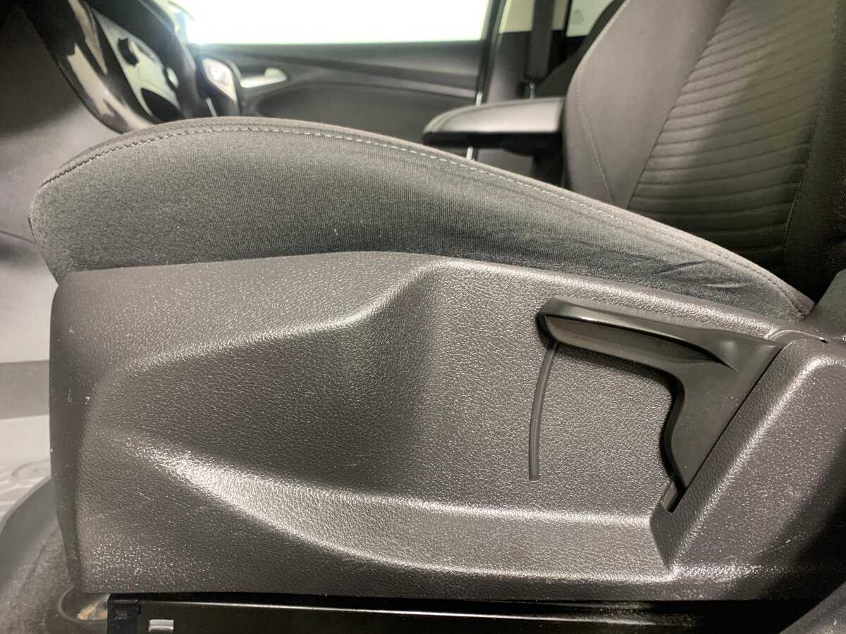 Купить Ford Focus с пробегом. Фото: #16