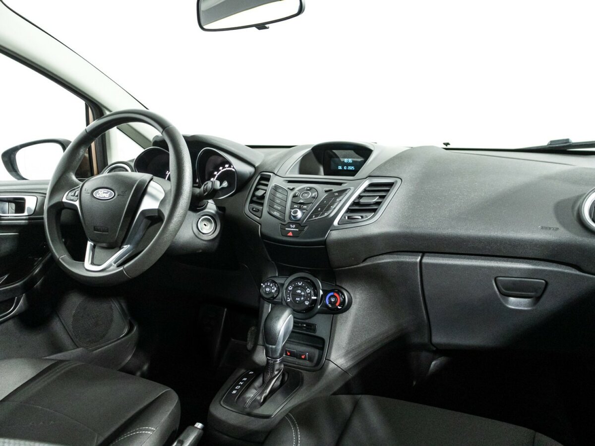 Купить Ford Fiesta с пробегом. Фото: #8