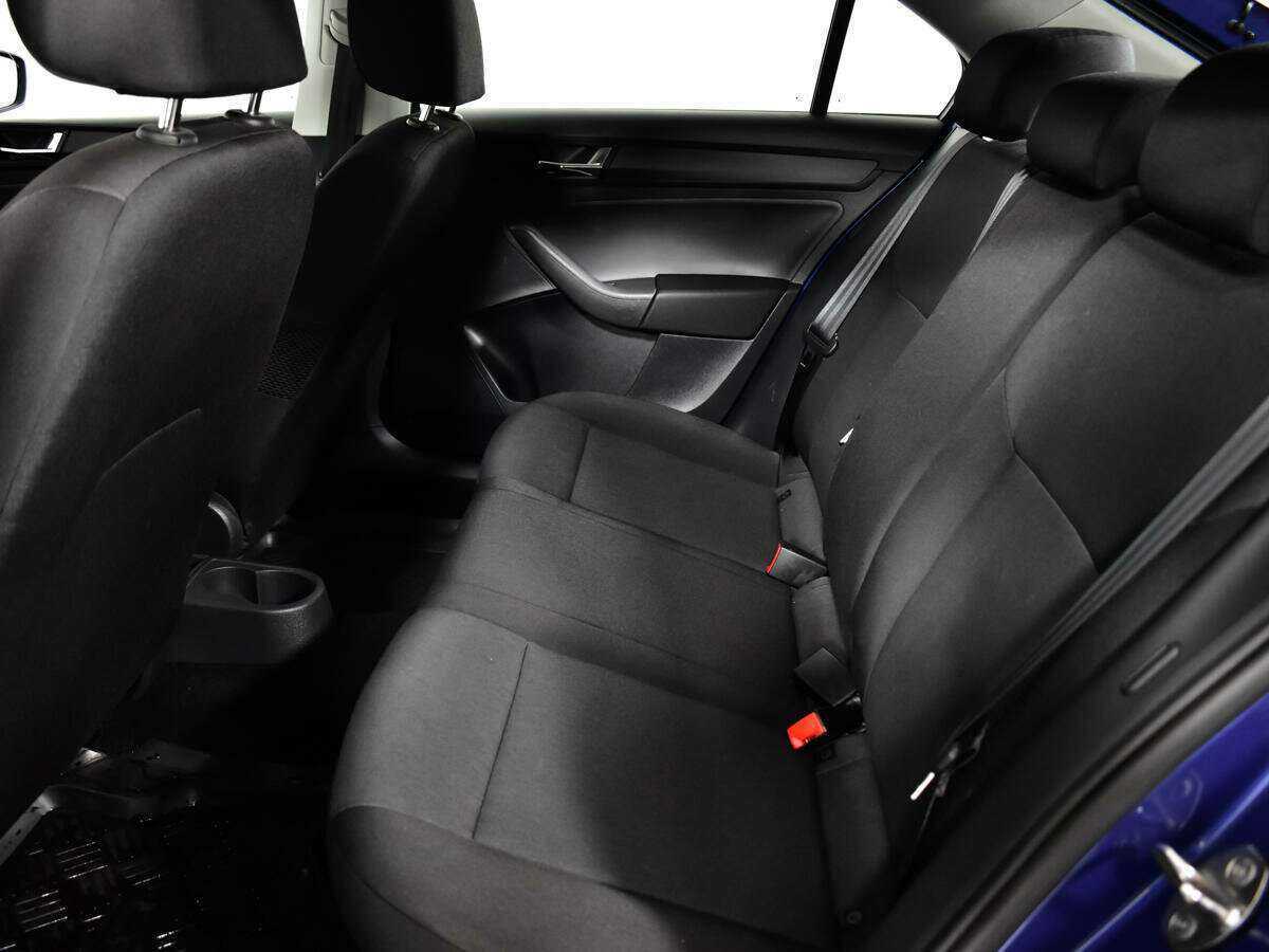 Купить Skoda Rapid с пробегом. Фото: #9