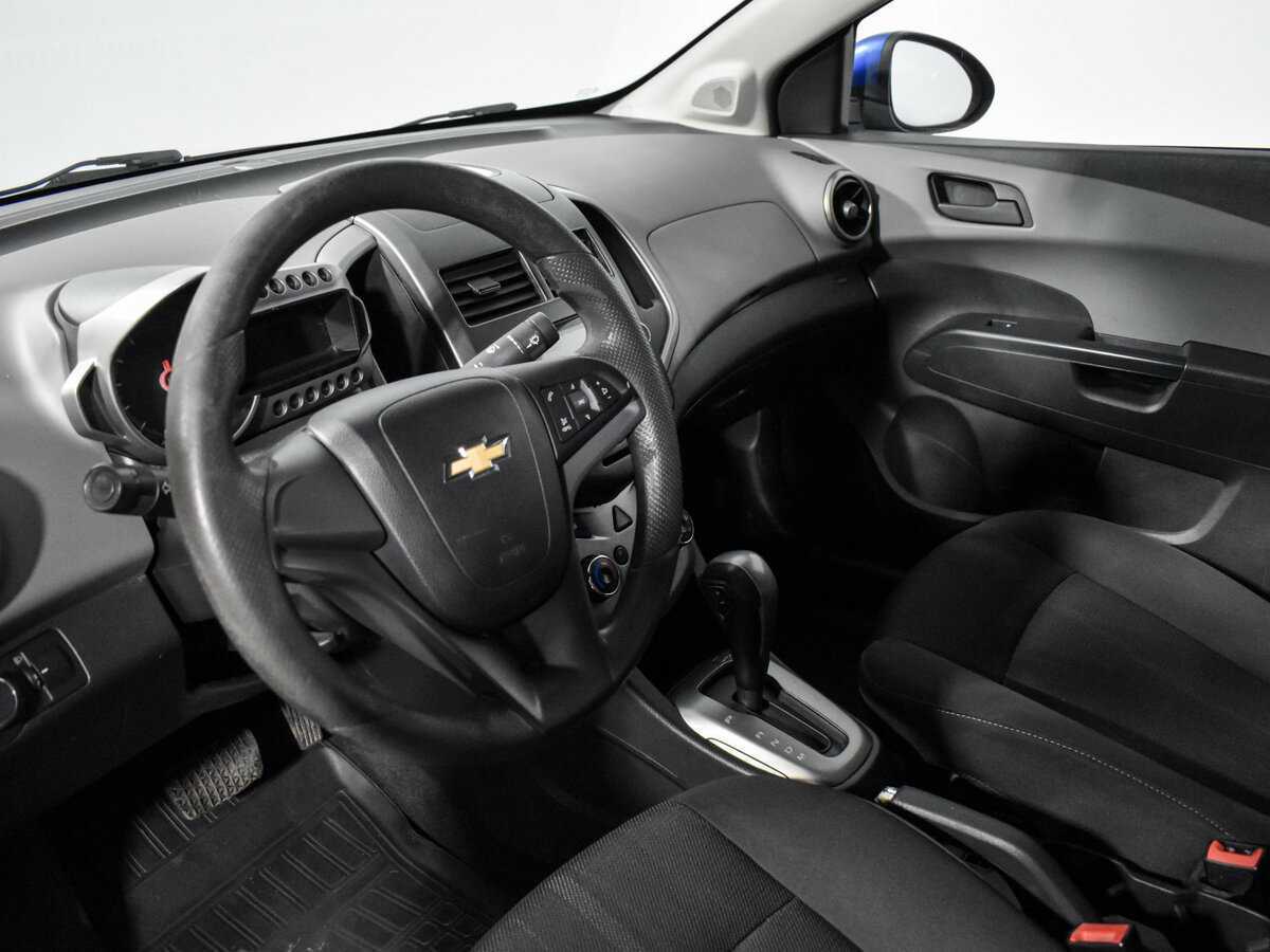 Купить Chevrolet Aveo с пробегом. Фото: #8