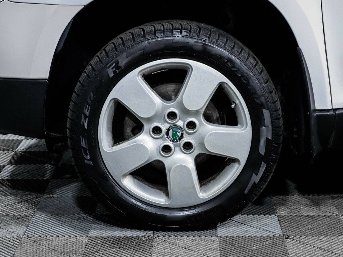 Купить Skoda Yeti с пробегом. Фото: #11