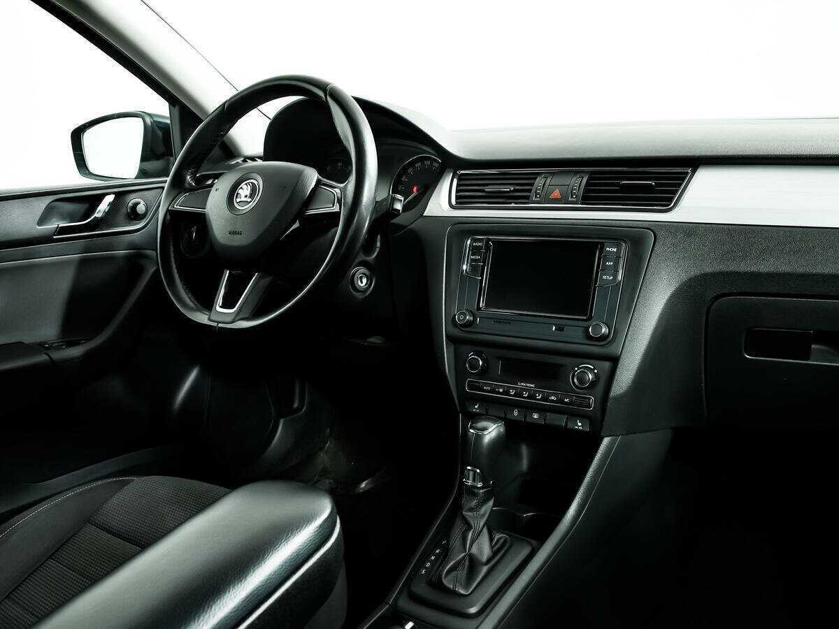 Купить Skoda Rapid с пробегом. Фото: #8
