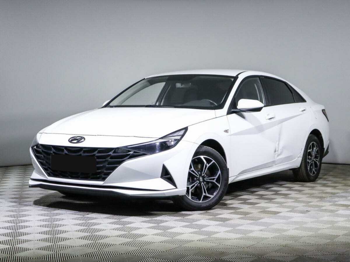Купить Hyundai Elantra с пробегом. Посмотреть фото