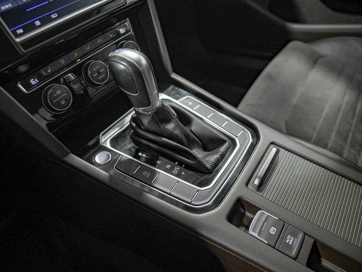 Купить Volkswagen Passat с пробегом. Фото: #9