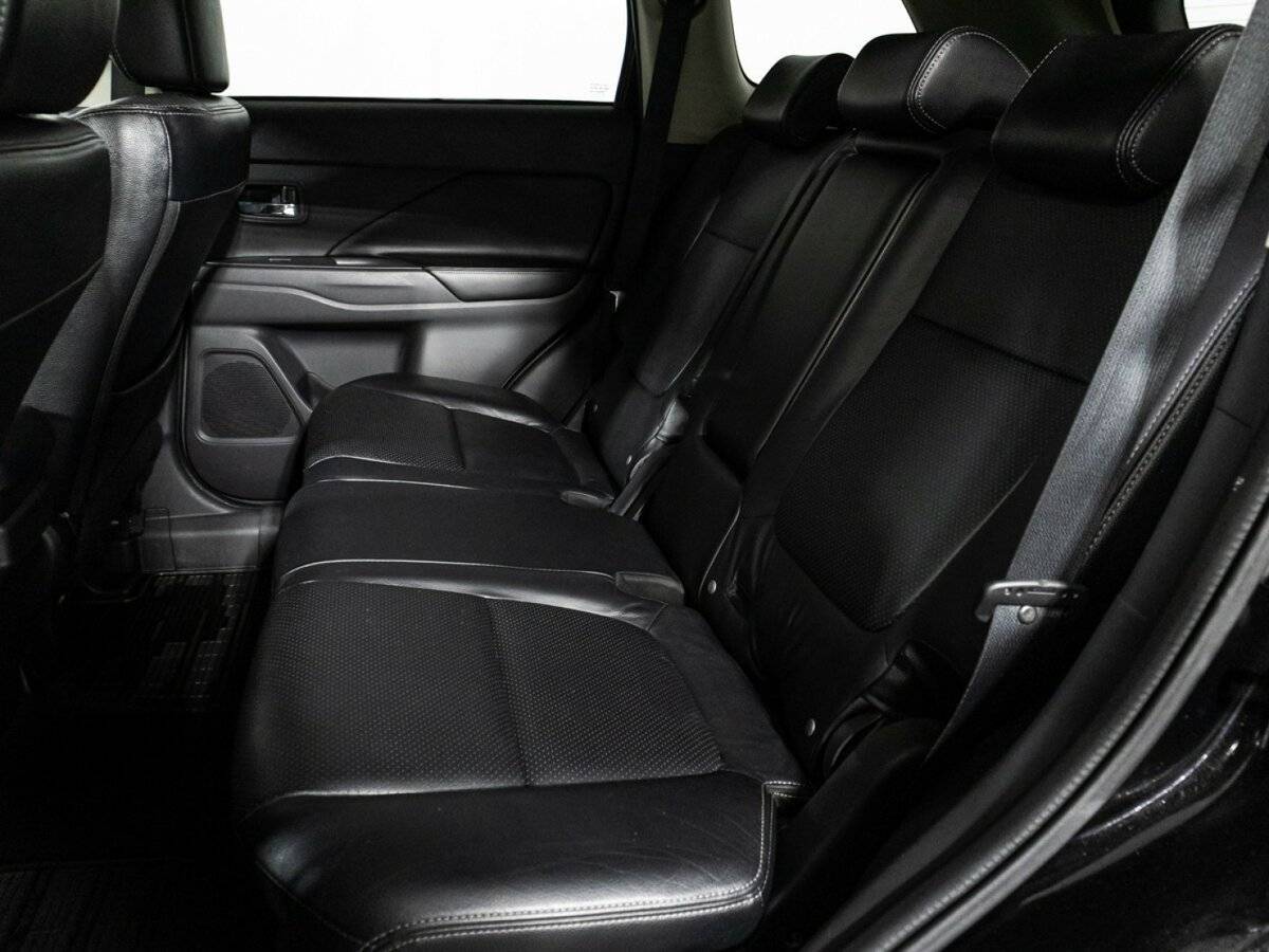 Купить Mitsubishi Outlander с пробегом. Фото: #9
