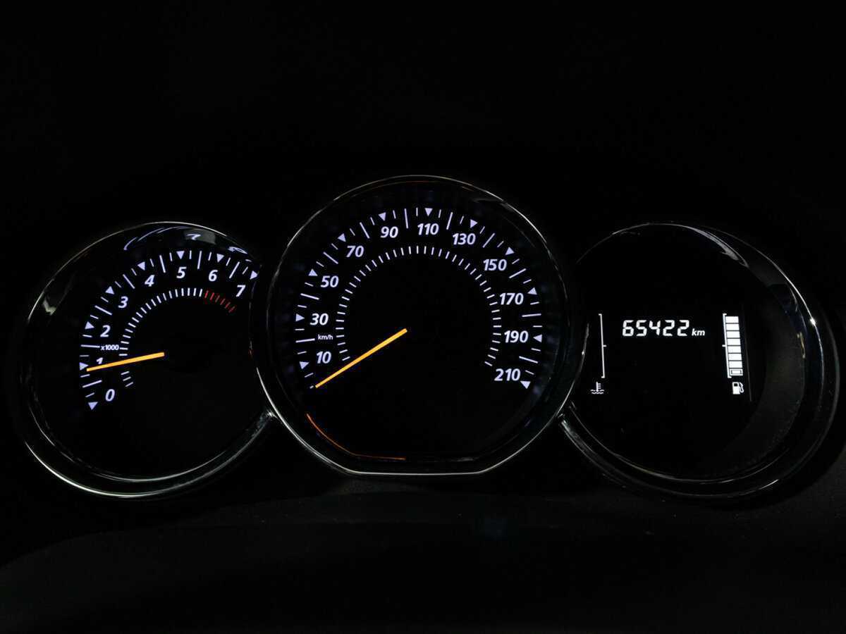 Купить Renault Sandero с пробегом. Фото: #11