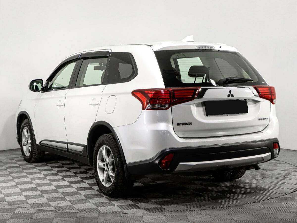 Купить Mitsubishi Outlander с пробегом. Фото: #5