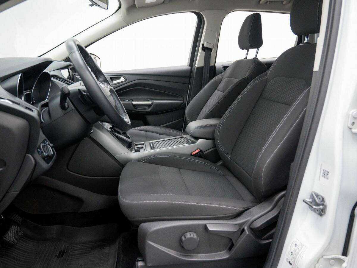 Купить Ford Kuga с пробегом. Фото: #14