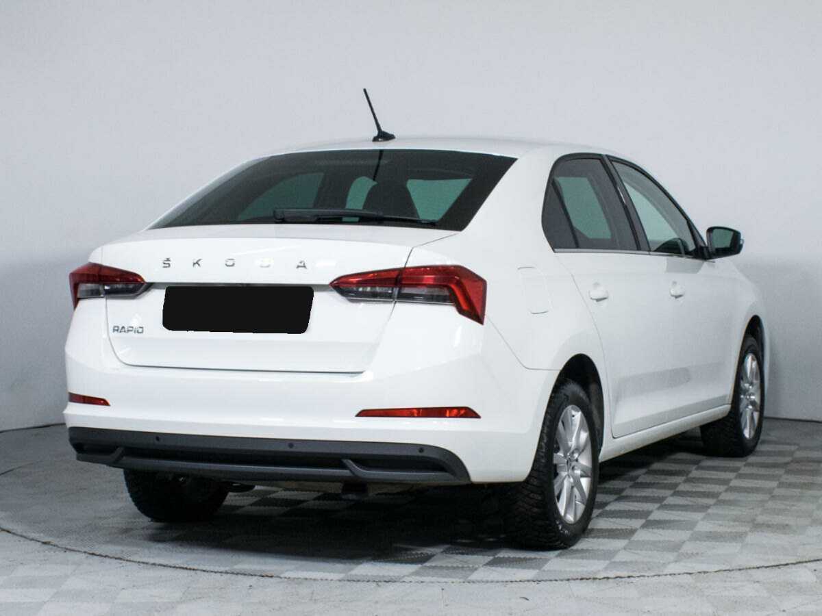 Купить Skoda Rapid с пробегом. Фото: #4