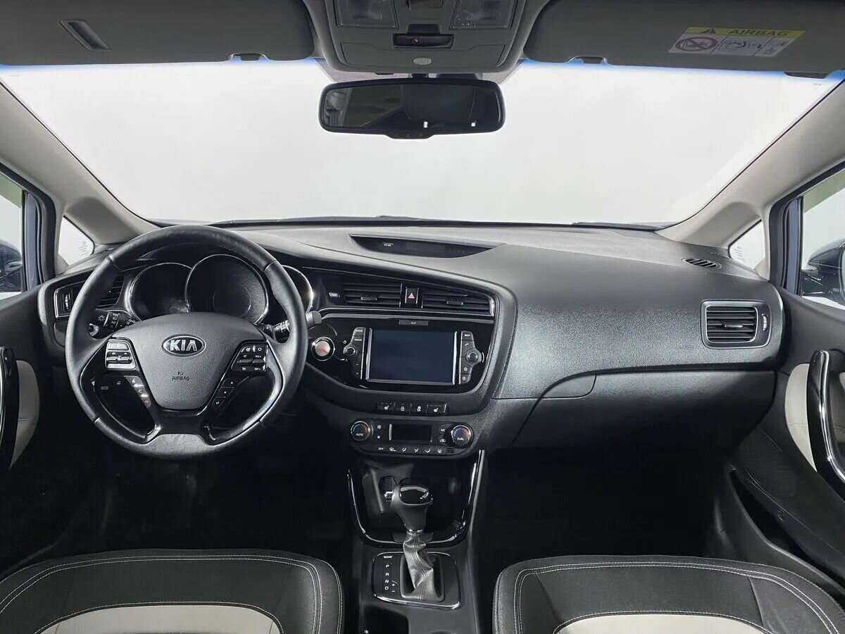 Купить Kia Ceed с пробегом. Фото: #9