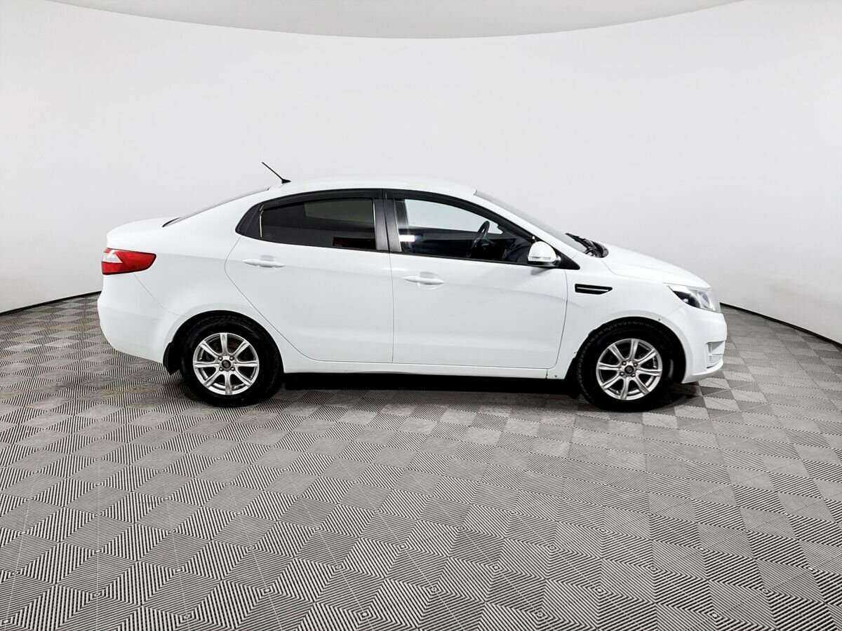 Купить Kia Rio с пробегом. Фото: #3