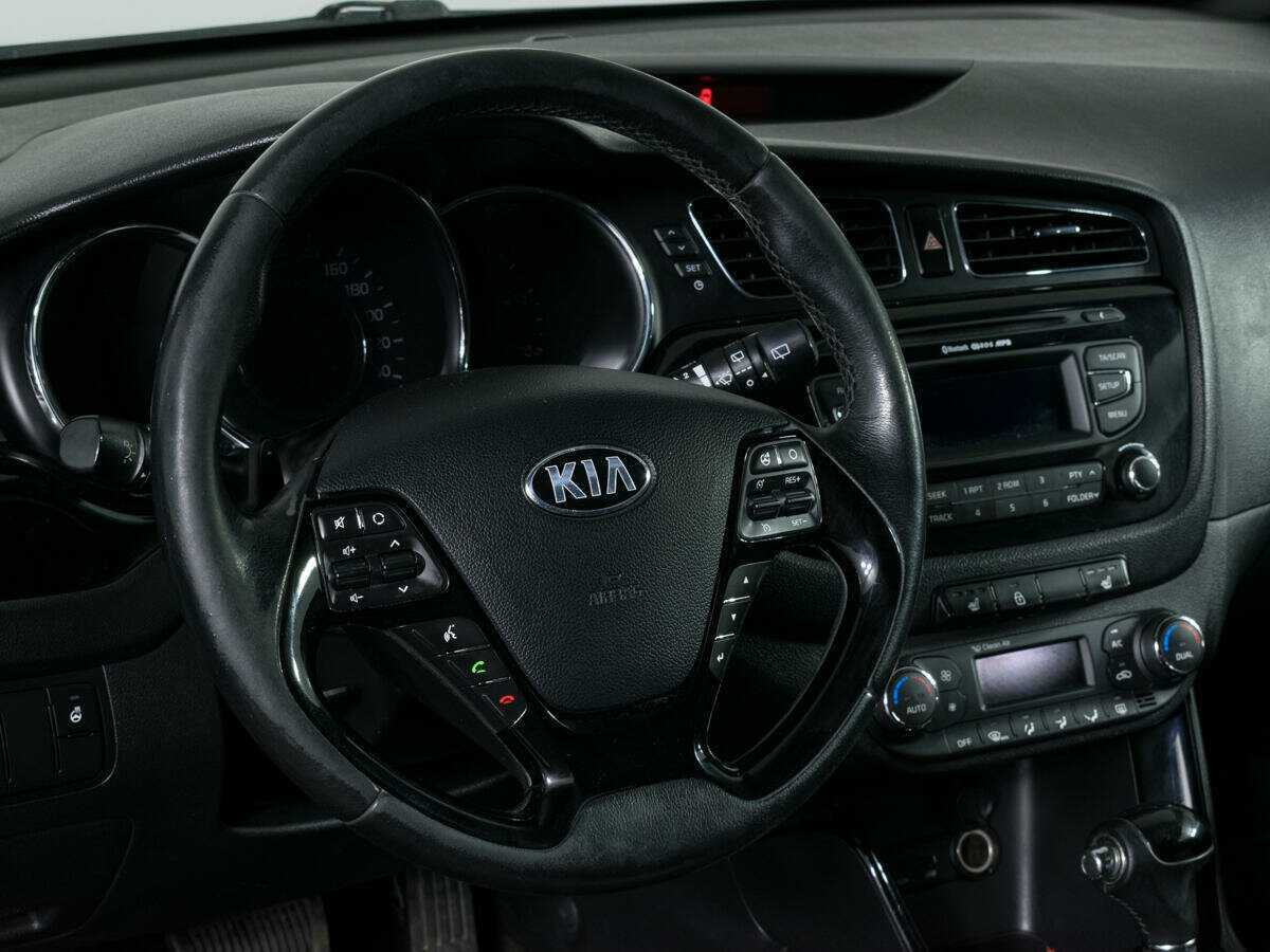 Купить Kia Ceed с пробегом. Фото: #14
