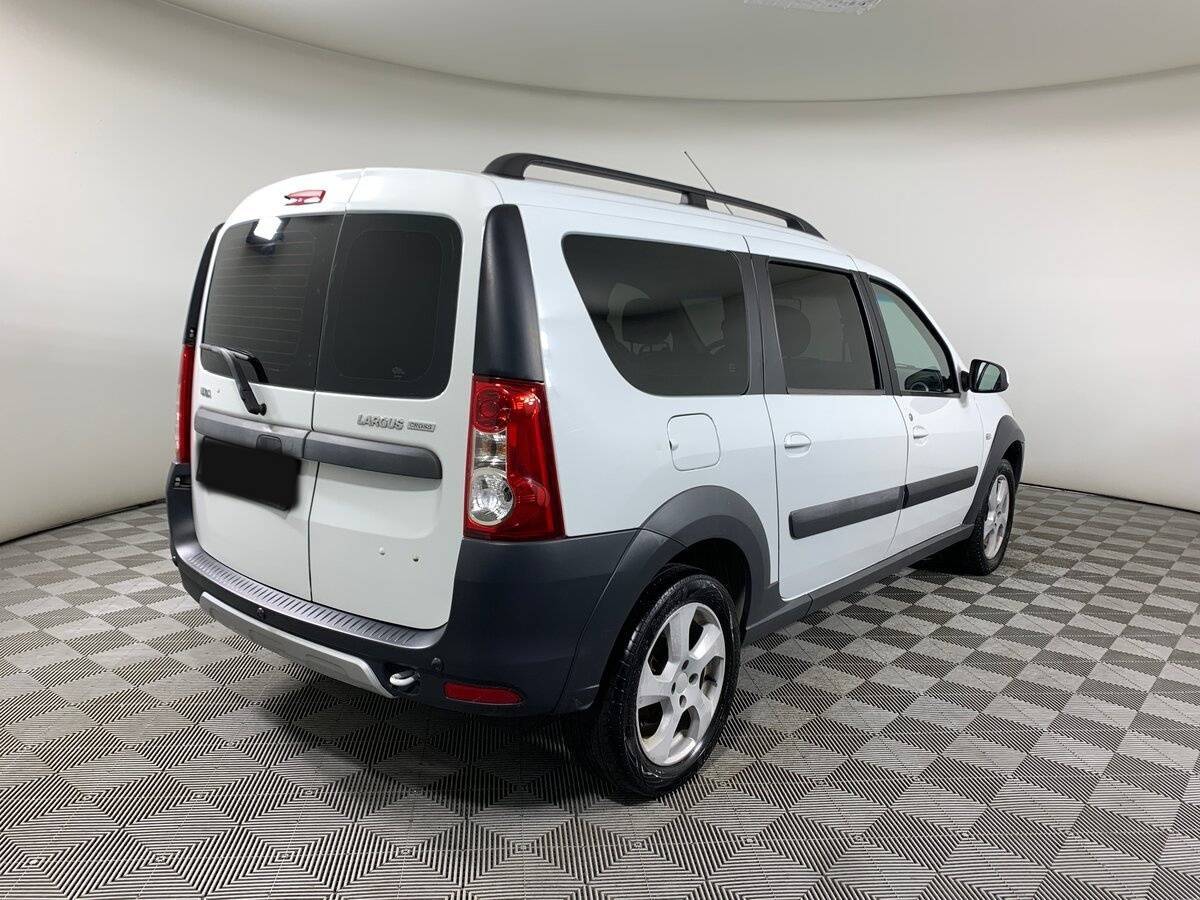Купить Lada (ВАЗ) Largus с пробегом. Фото: #4