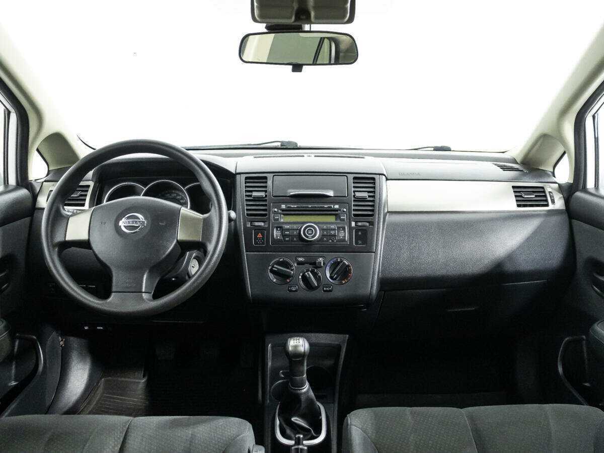 Купить Nissan Tiida с пробегом. Фото: #12