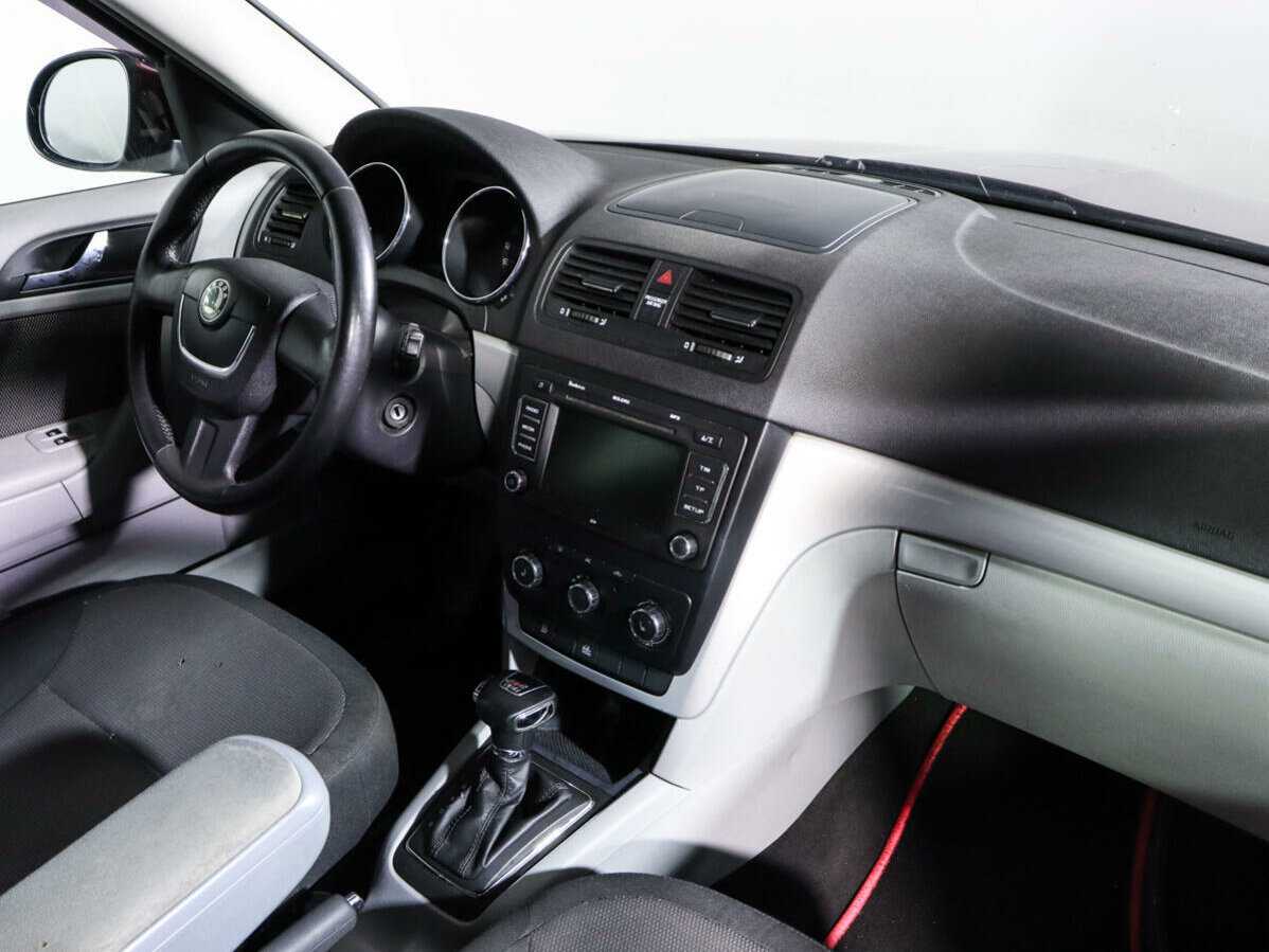 Купить Skoda Yeti с пробегом. Фото: #6