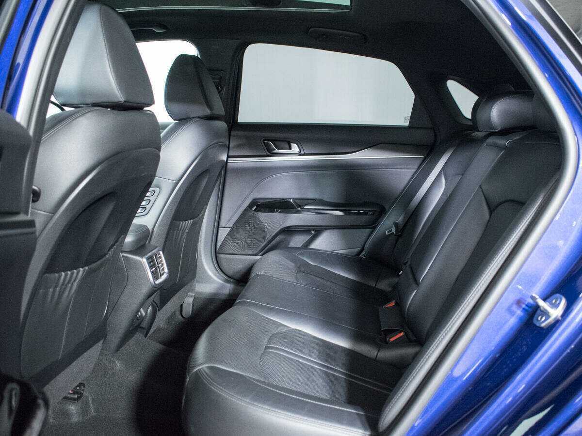 Купить Kia K5 с пробегом. Фото: #9