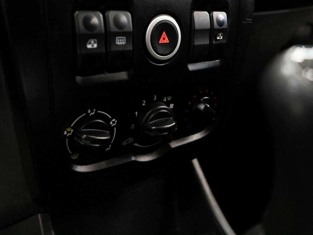 Купить Lada (ВАЗ) Largus с пробегом. Фото: #11