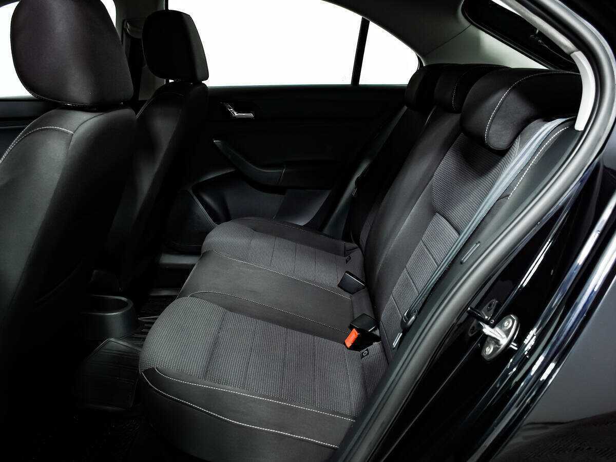 Купить Skoda Rapid с пробегом. Фото: #11