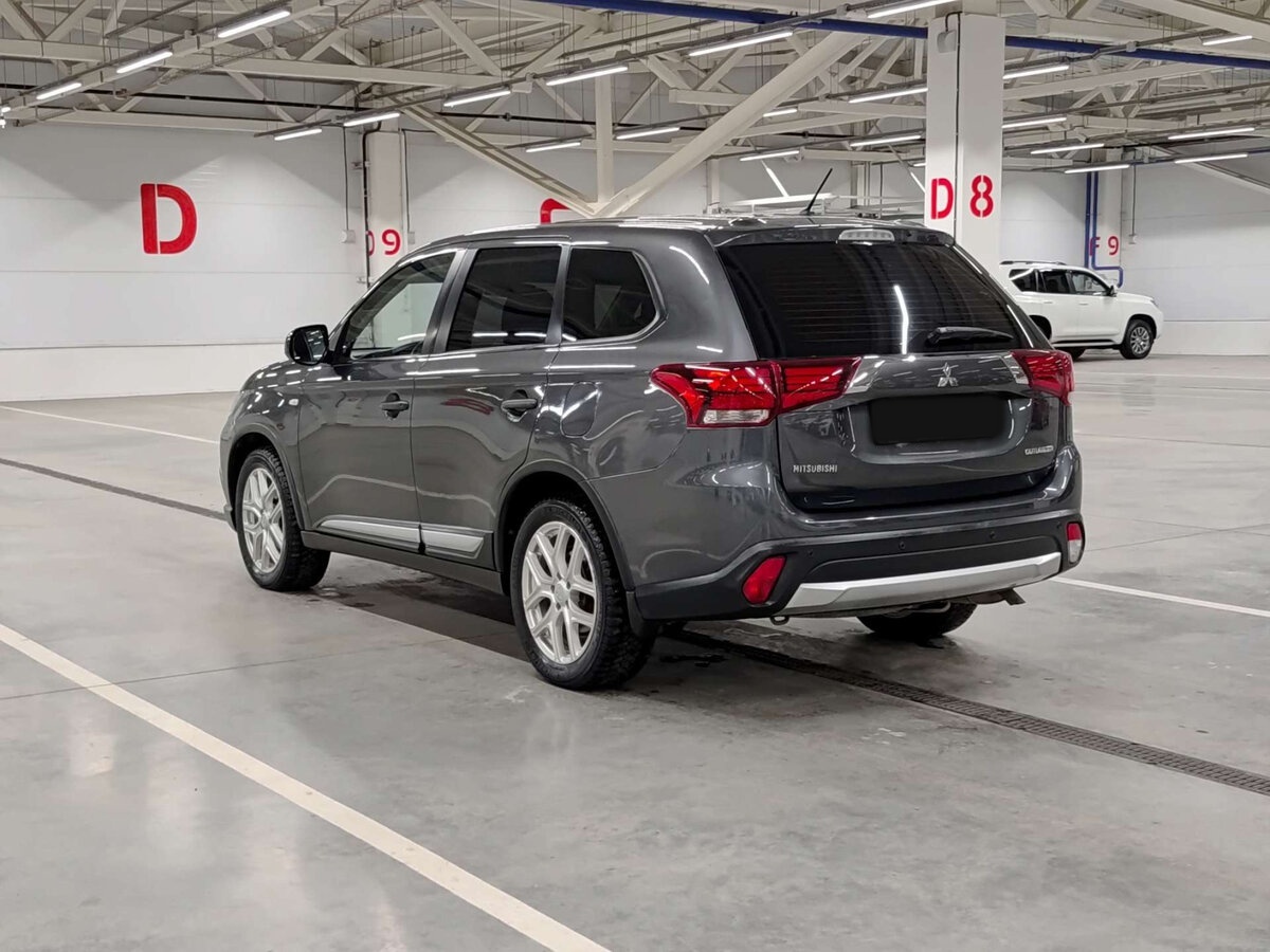 Купить Mitsubishi Outlander с пробегом. Фото: #6