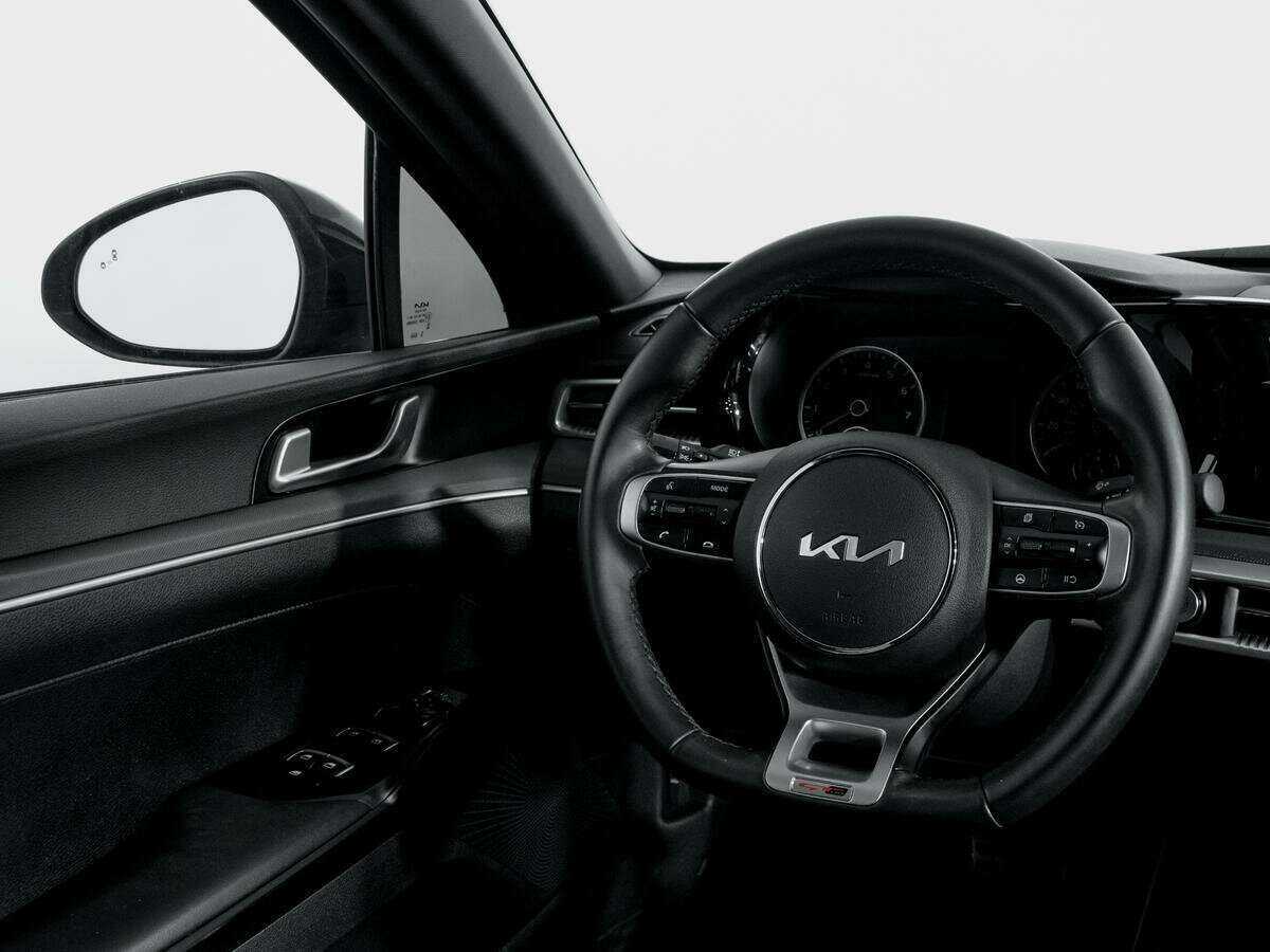 Купить Kia K5 с пробегом. Фото: #12