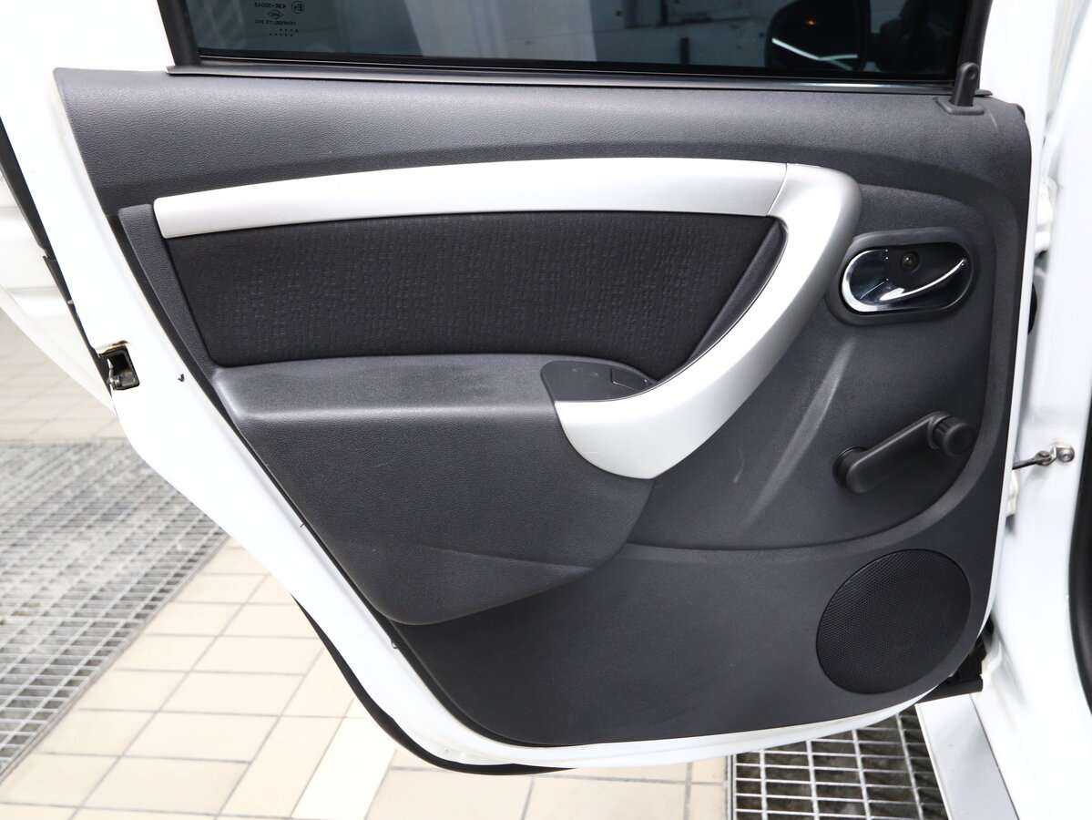 Купить Nissan Terrano с пробегом. Фото: #13