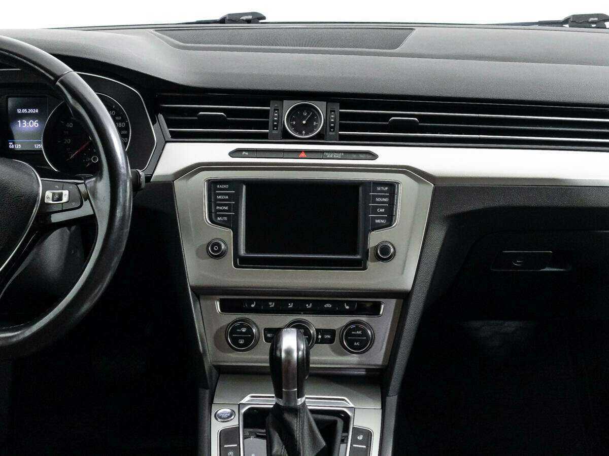 Купить Volkswagen Passat с пробегом. Фото: #13