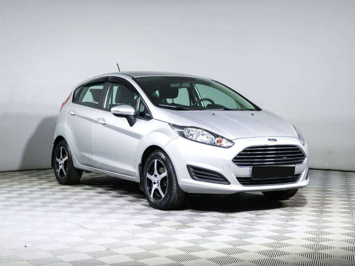 Купить Ford Fiesta с пробегом. Фото: #2