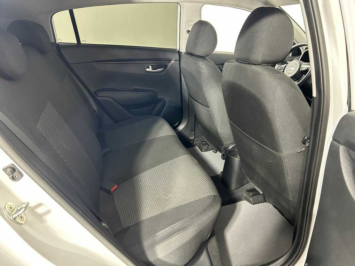 Купить Kia Rio с пробегом. Фото: #15