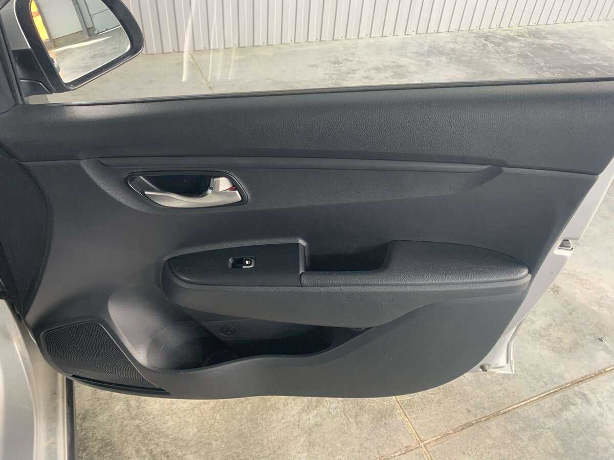 Купить Kia Rio с пробегом. Фото: #19