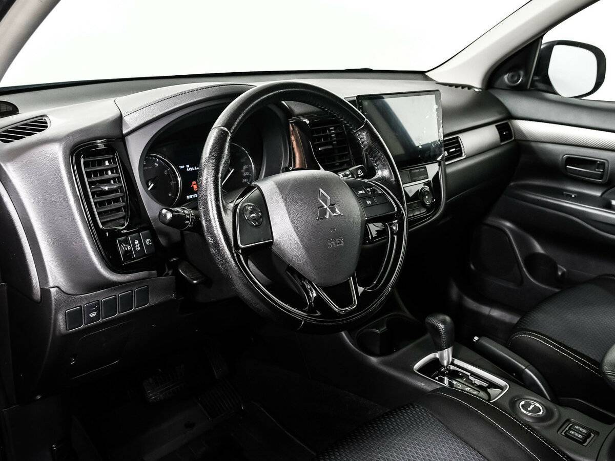 Купить Mitsubishi Outlander с пробегом. Фото: #12