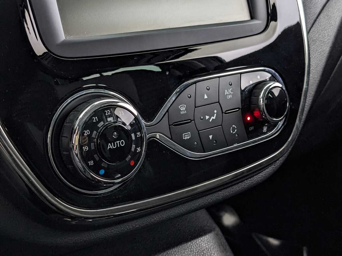 Купить Renault Kaptur с пробегом. Фото: #20