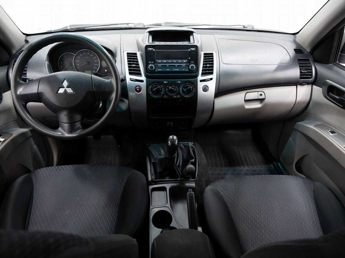 Купить Mitsubishi Pajero Sport с пробегом. Фото: #12
