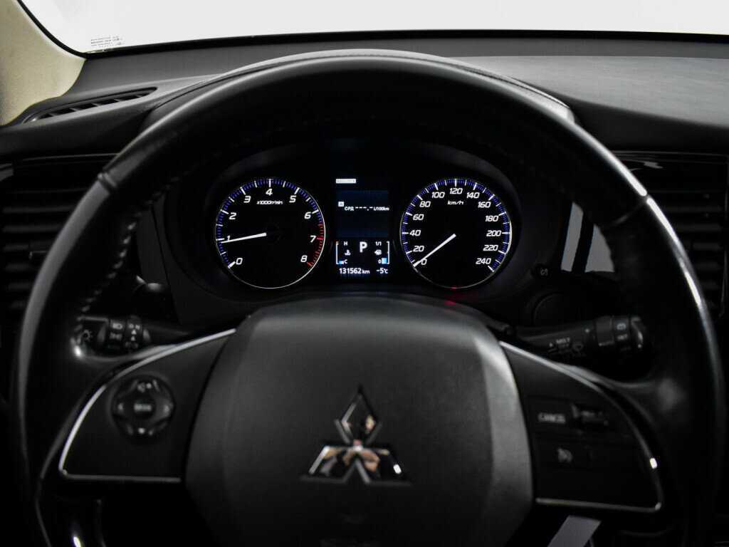 Купить Mitsubishi Outlander с пробегом. Фото: #17