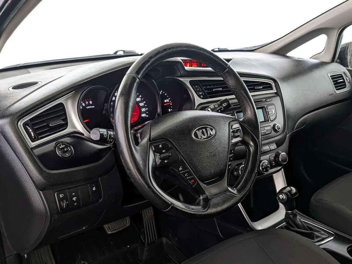 Купить Kia Ceed с пробегом. Фото: #10