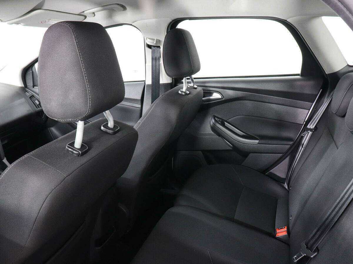 Купить Ford Focus с пробегом. Фото: #10