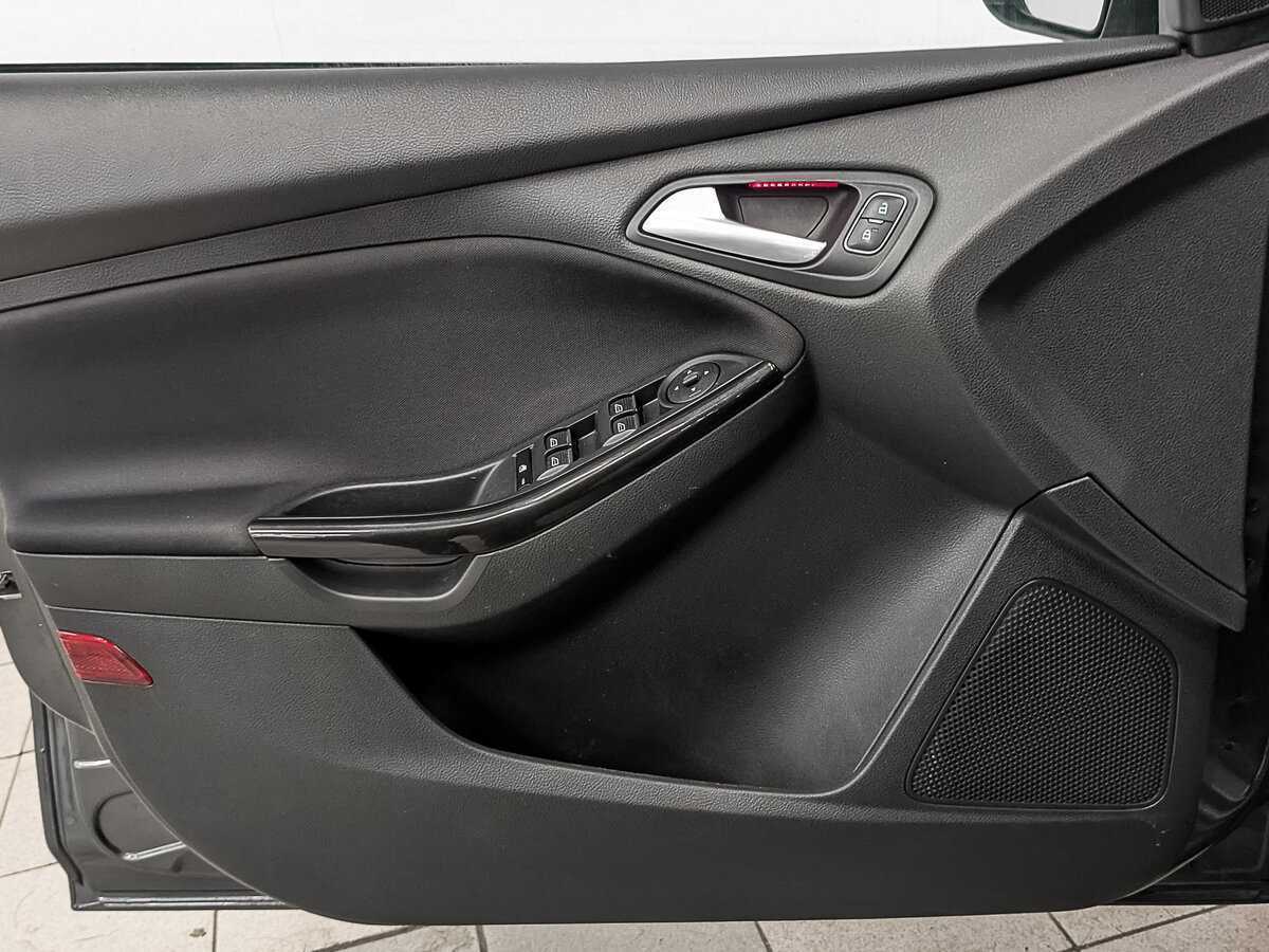 Купить Ford Focus с пробегом. Фото: #16