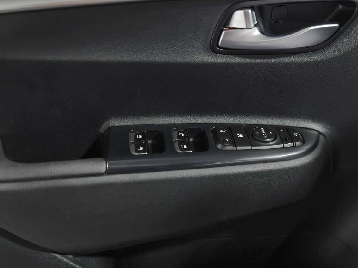 Купить Kia Rio с пробегом. Фото: #13