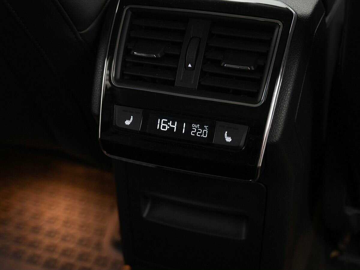 Купить Skoda Superb с пробегом. Фото: #9
