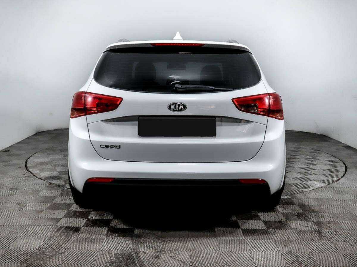 Купить Kia Ceed с пробегом. Фото: #4