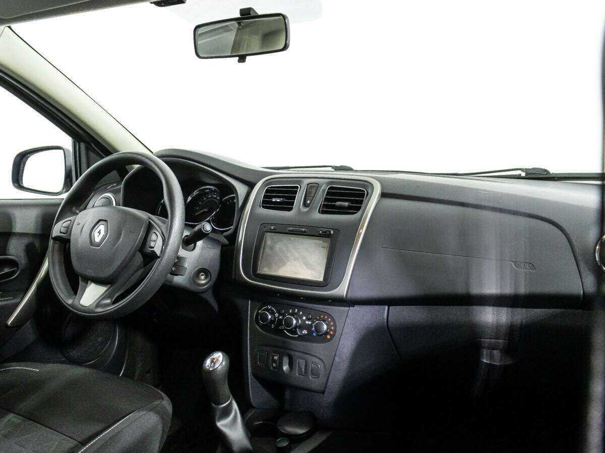 Купить Renault Sandero с пробегом. Фото: #8
