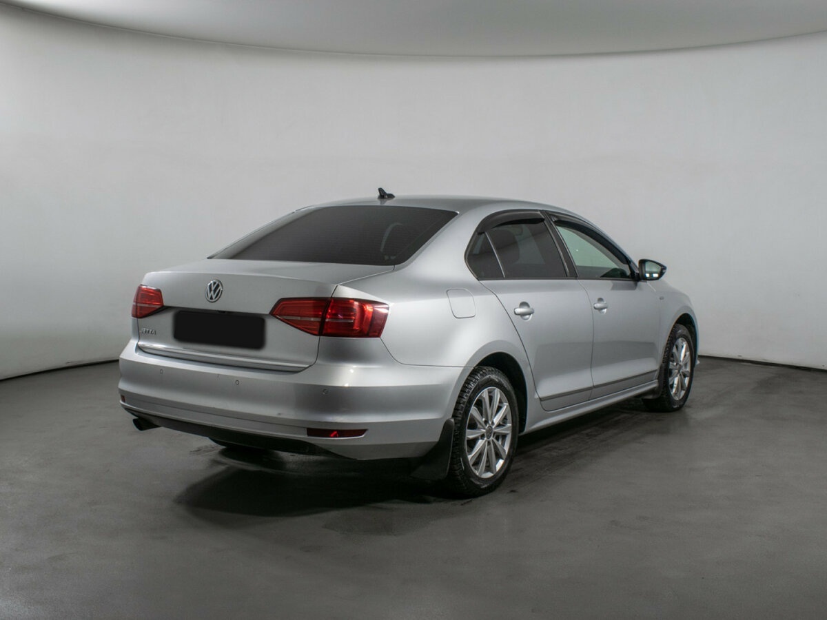 Купить Volkswagen Jetta с пробегом. Фото: #4