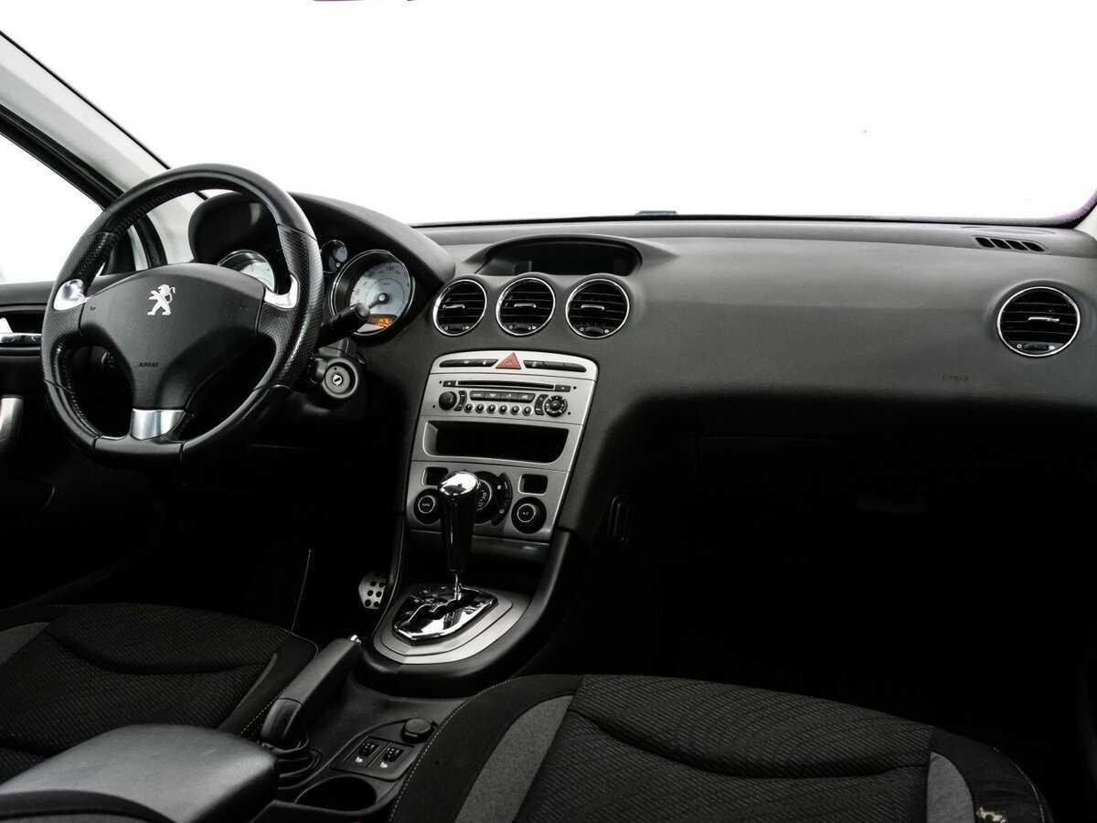 Купить Peugeot 408 с пробегом. Фото: #6
