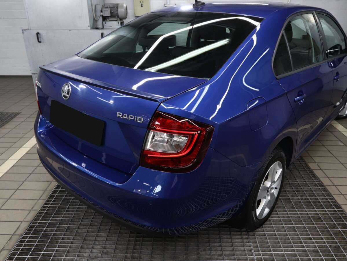 Купить Skoda Rapid с пробегом. Фото: #4