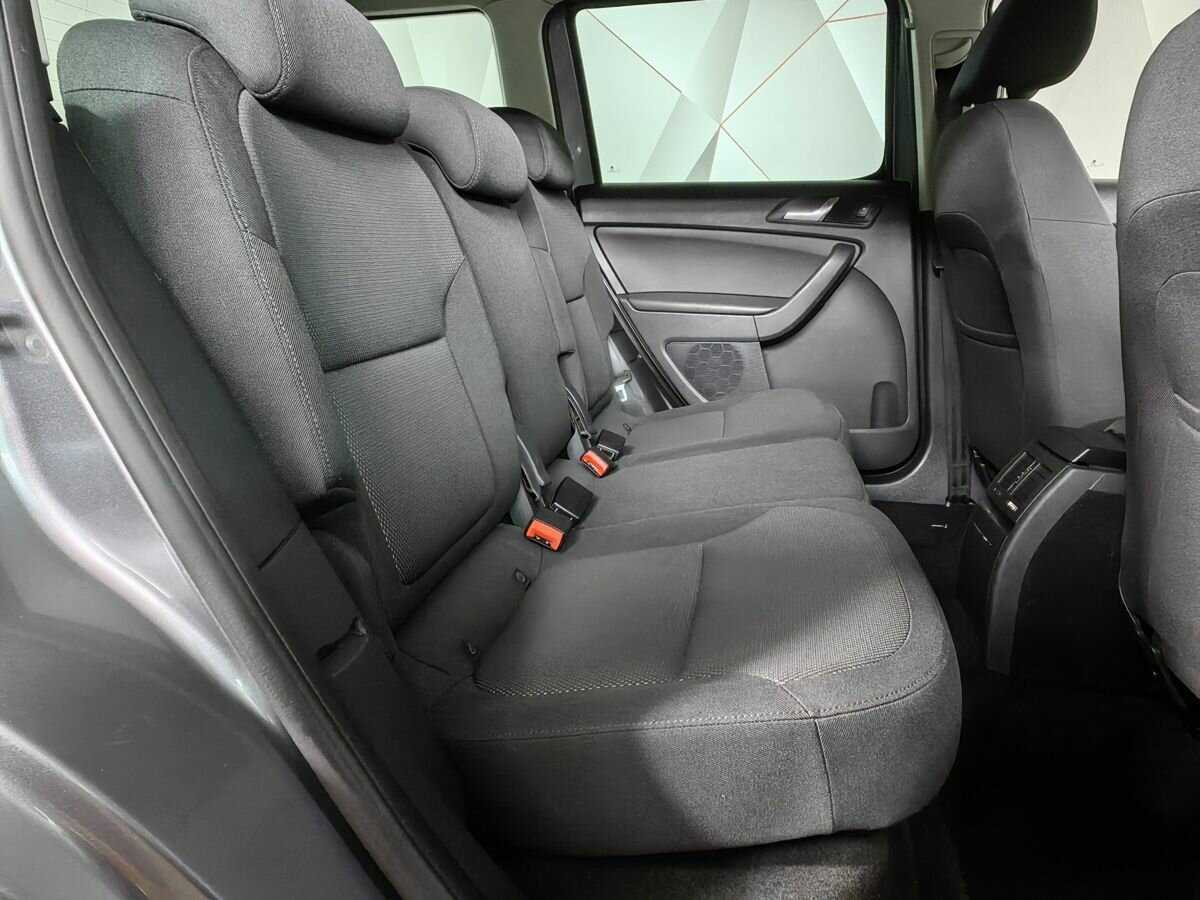 Купить Skoda Yeti с пробегом. Фото: #11