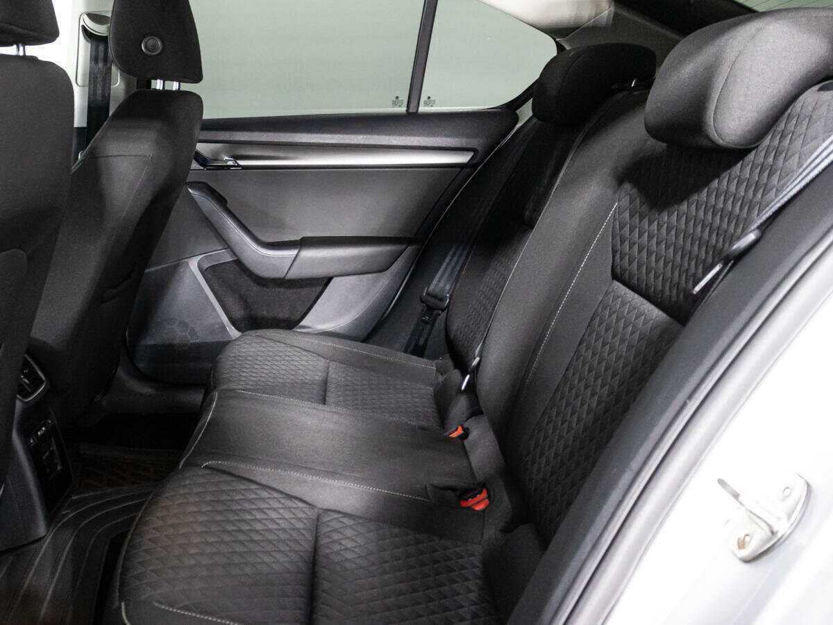Купить Skoda Octavia с пробегом. Фото: #9