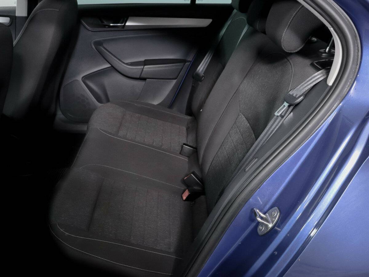 Купить Skoda Rapid с пробегом. Фото: #7